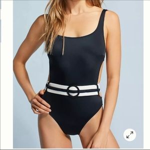 Solid & striped gorgeous one piece classic black/white
